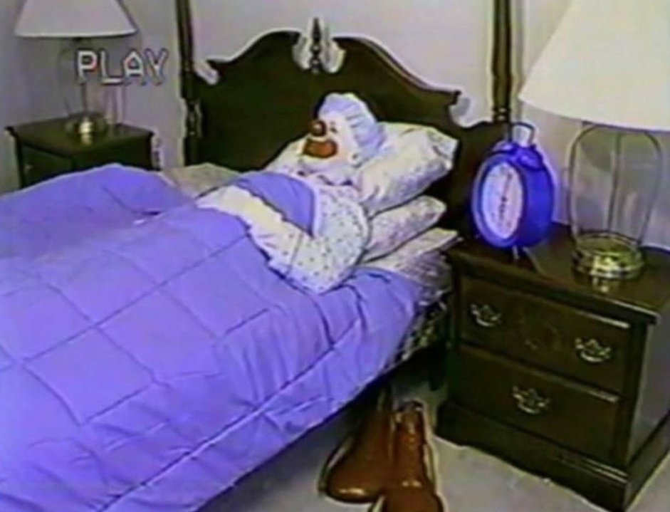 iBlaaaack__'s tweet photo. Yo a las 6 am: "dormiré 5min mas si la clase empieza a las 7"
Yo a las 8 despertandome: https://t.co/uLIY921B8Y