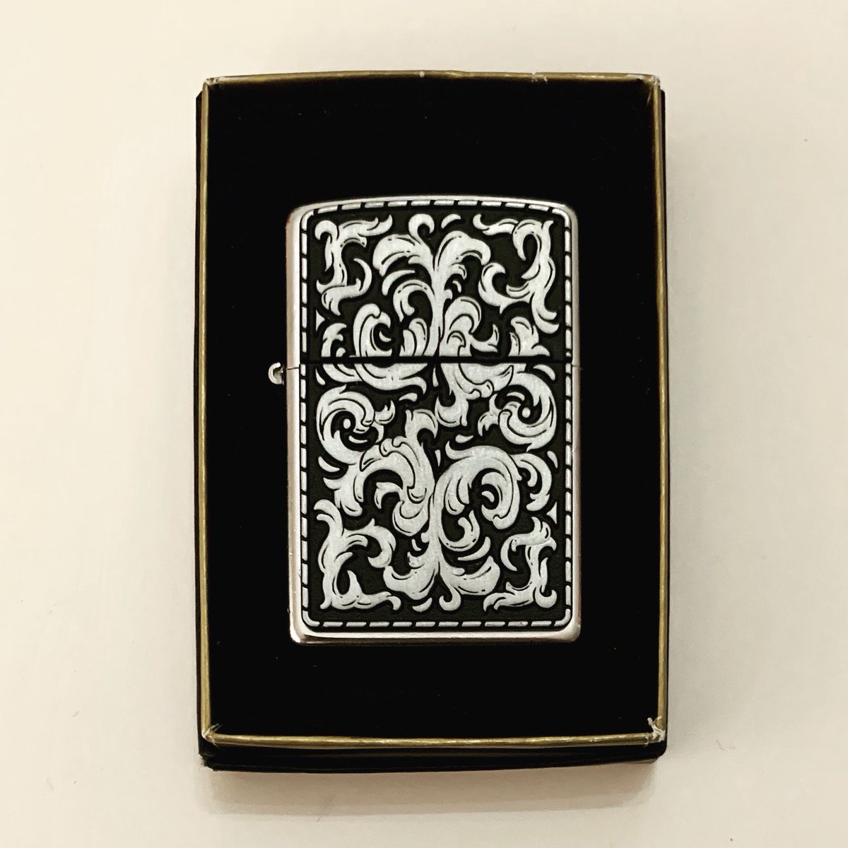 archivum_saves's tweet image. [For Sale] Vintage 2003 Marlboro “Storming Scroll” Zippo Lighter * NEW IN BOX * SEALED via @ebay – hit the link in bio! #zippo #lighters #lightercollection #marlboro #marlboromiles #tobacciana #vintage #vintagegear #vintagecollectibles #ebay #archivum