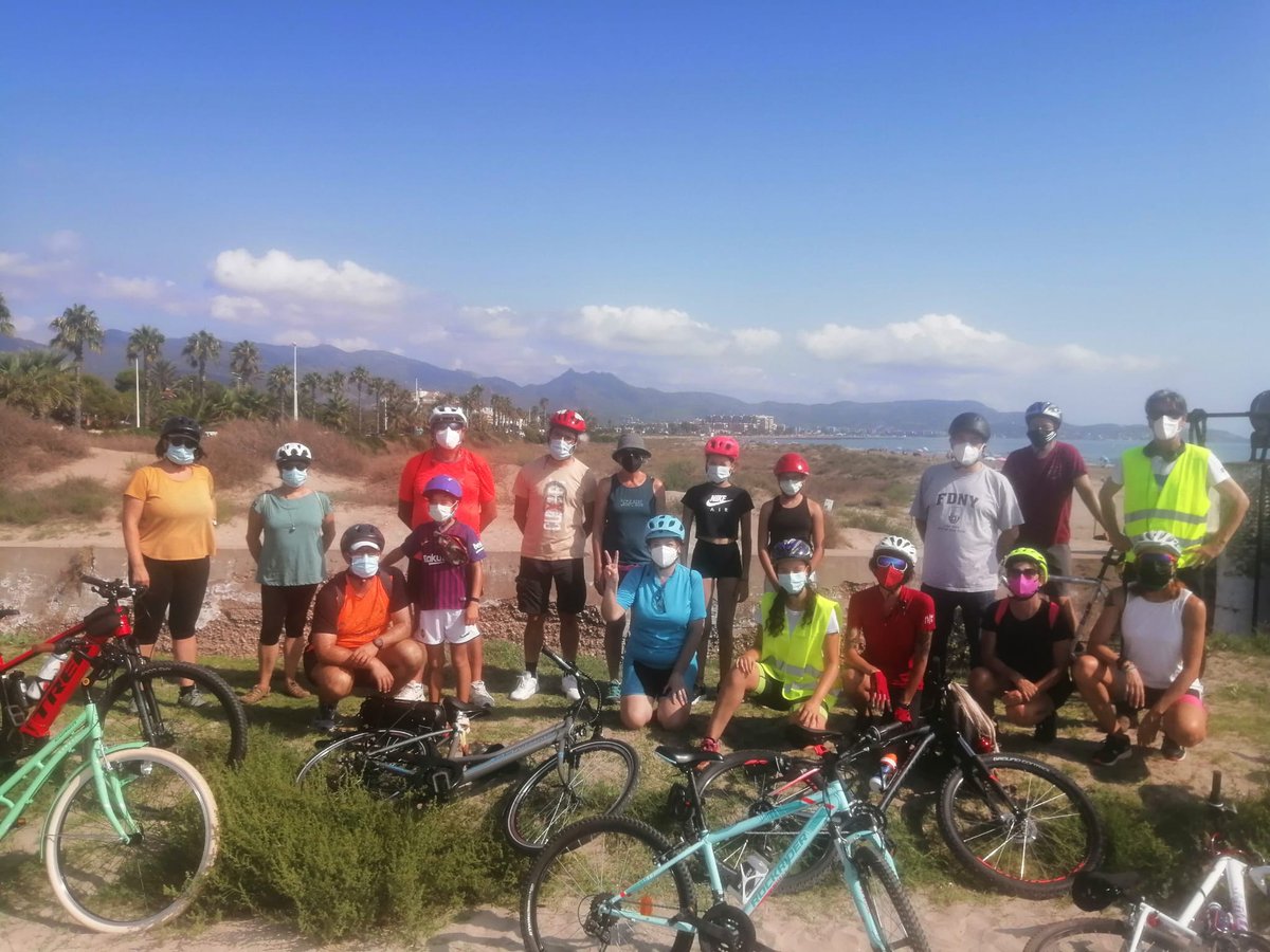 samarucdigital's tweet photo. 💚 Estimem el territori i creiem fermament en la importància de l'educació i la divulgació ambiental 💚
🚴♀️ Avui hem pedalejat per la Marjaleria, gaudint del tàndem @Itinerantur 🔄 #Samarucdigital
🎥. Ben aviat publicarem el vídeo de la ruta en la nostra secció #EntreCamins https://t.co/ggXmuuX8wd