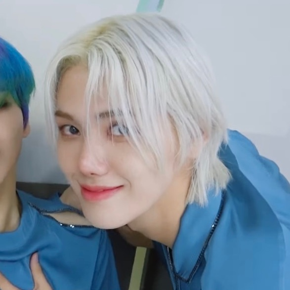 kmhfolder's tweet photo. what a pretty boy https://t.co/z25fjEGYYe