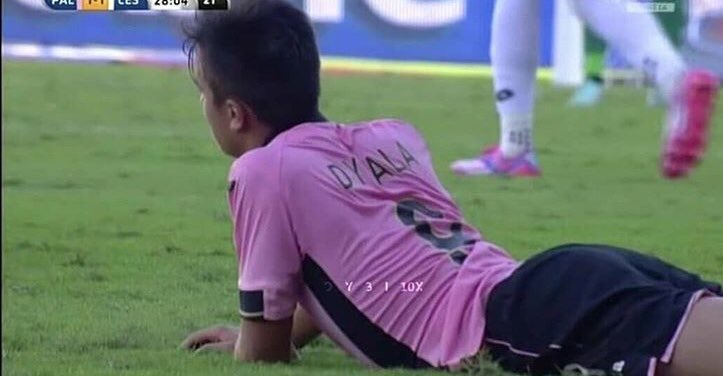 use__1's tweet photo. Dybala 🍑🍑🤤 https://t.co/AffAxwLlVy