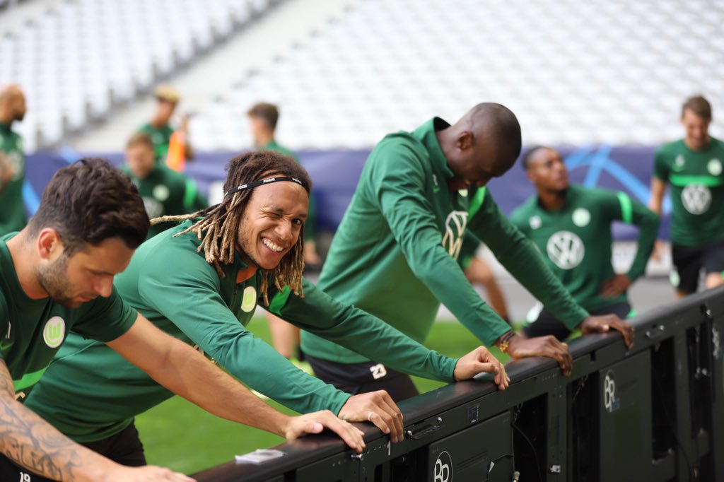 VfL_Wolfsburg's tweet image. 😉✌️🤩

#RastaRocket #UCL #VfLWolfsburg