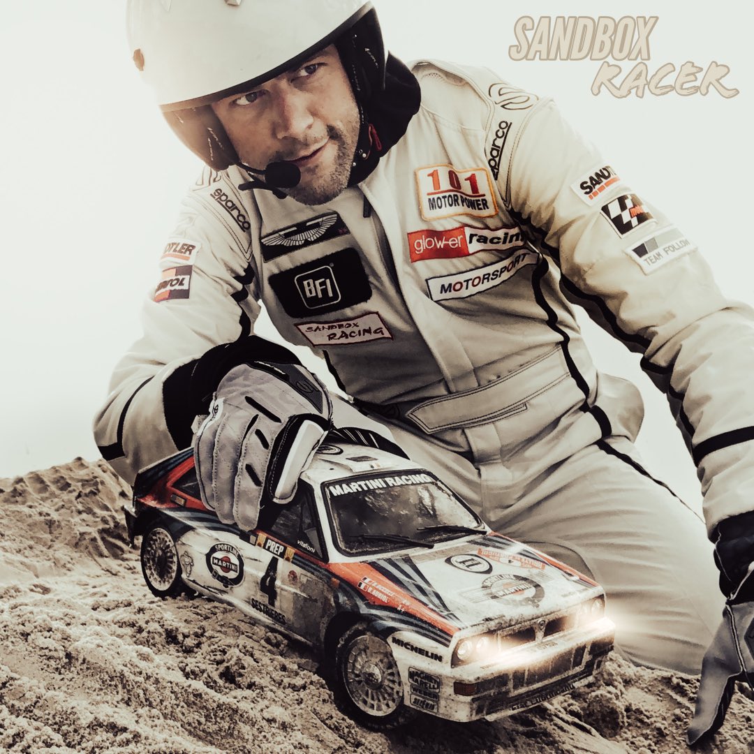 When the Job is lifting „playing in a sandbox“ to a total new Level.. 
😂😉✌️Have a good Week everyone! 🍀🍀🍀
#commercial #actor #rally #lanciarally #sandbox #racing