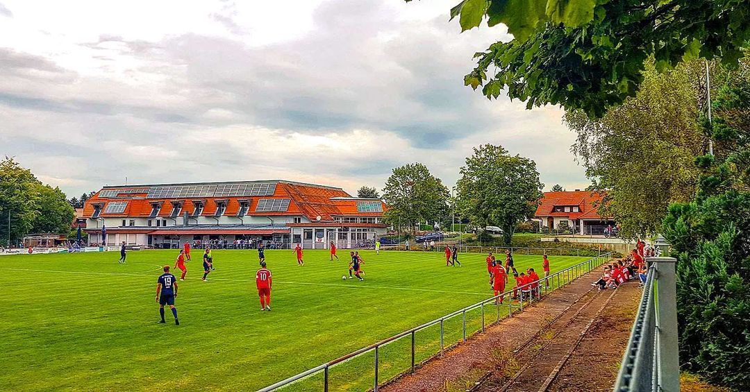 leintaeler's tweet photo. Sportanlage Schillerstraße - FC Spraitbach - VfL Gerstetten 4:2 (Bezirksliga Ostwürttemberg, 10.09.2021)
#groundhopping, #nonleague, #8liga, #spraitbach, #gerstetten, #bezirksliga, #fcspraitbach, #vflgerstetten, #fussball, #football https://t.co/KLeprR6i2g