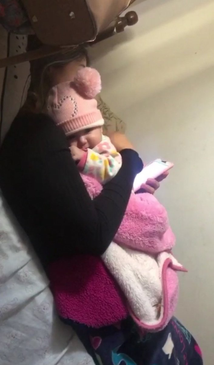 lourdesaldama's tweet photo. Hoy hace un año llegó este ser a llenarnos la vida de felicidad, agradezco a Dios todos los días por tu vida. Prometo amarte siempre y cuidarte, ser tu amiga, tía, nina, mamá, que encuentres todo en uno y que cuando ocupes refugio sepas que conmigo lo encontrarás❤️#happyfirstyear https://t.co/ft1adPKWaV