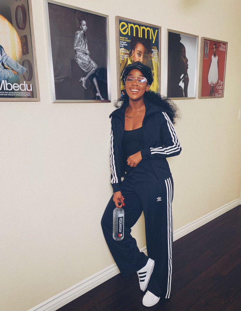 ThusoMbedu's tweet image. Drink water and mind the business that’s minding you 😶🥸🤣

#essentiapartner