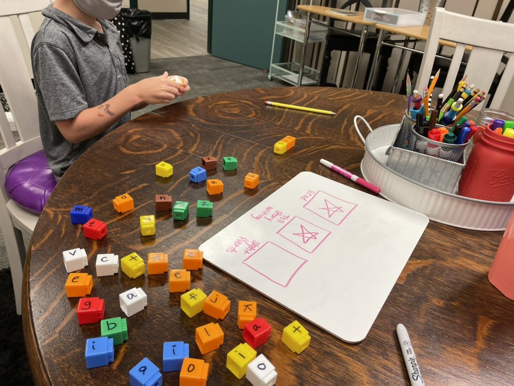 Using snap cubes to build our sight words. Learning with manipulatives doesn’t have to be just for math! <a href="/HumbleISD_WCE/">Willow Creek Elem</a>