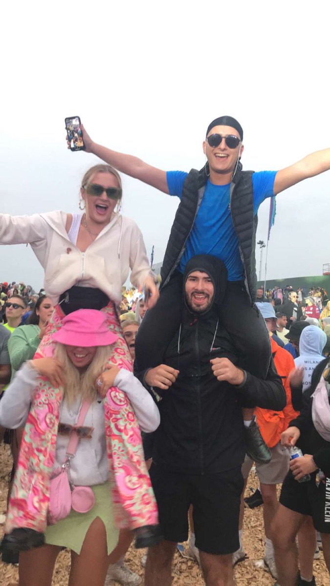 Hamish01_'s tweet photo. No hard feelings yeah?😜 @Parklifefest https://t.co/dPUGkbwp5B