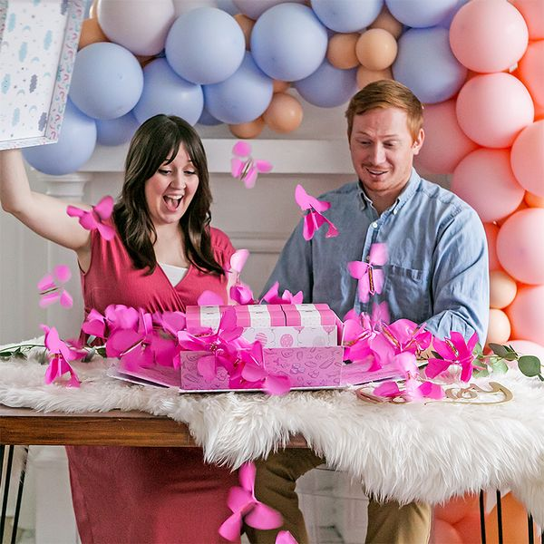 Butterfly Gender Reveal Box
IS IT A GIRL OR A BOY!? 👶🍼

You asked. We listened. We're so excited to bring you a unique way to celebrate one of life's biggest moments!

sendacake.com/gender-reveal-…