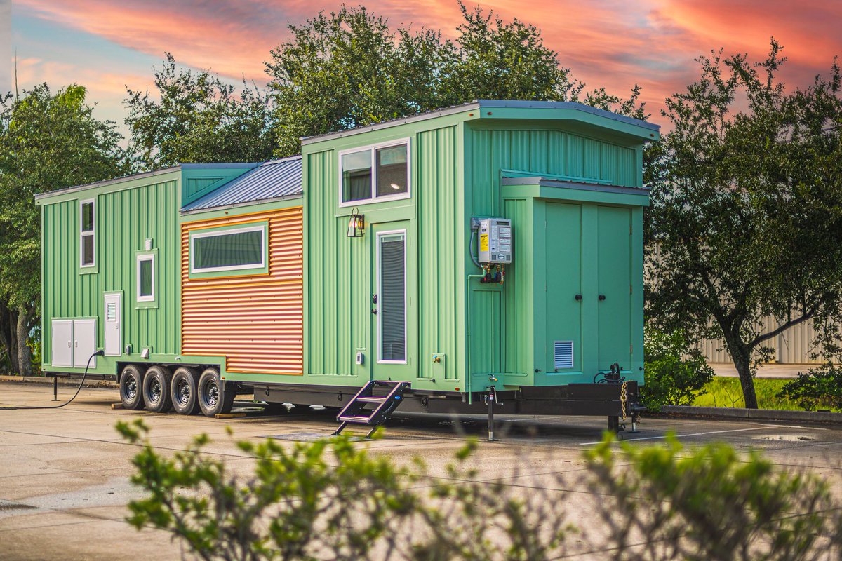 Movable_Roots's tweet photo. Check out our latest #custom #tinyhome  build by clicking the link below to see detailed photos and a video tour! #design #tinyhomebuilder 

https://t.co/i0V4FH2ggT https://t.co/M73UFtukUb