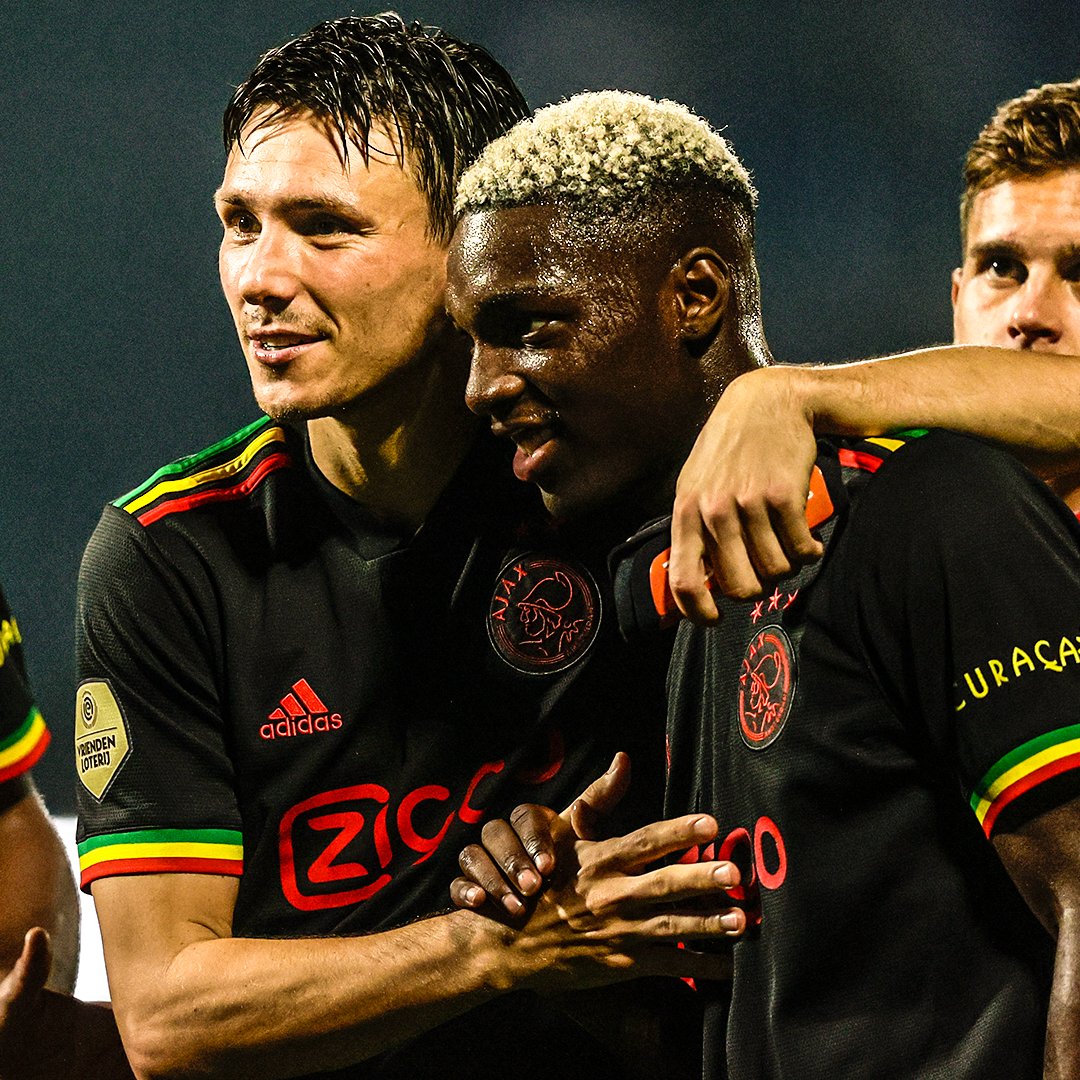brfootball's tweet photo. Ajax won’t be allowed to wear their Bob Marley-inspired third kits in the Champions League as a result of a UEFA ruling. 

Ajax: “(UEFA) sees it as a different expression than the club logo, logo clothing sponsor or sleeve sponsor. Other expressions are not allowed.” https://t.co/hkVcHYKpCE