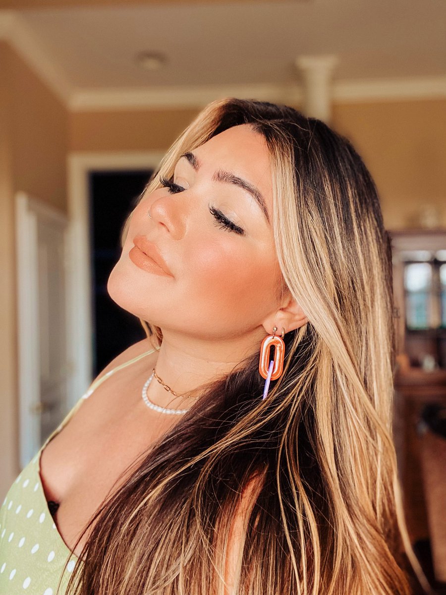 StoneTied's tweet photo. Have you seen our Lavender Chain Link Drops? 👀 They are going to be HOT this fall!  🔥 This terracotta brown and lavender duo are the perfect accessory to bring a pop of color with you into the fall season! 🤎💜
•
•
#Etsy #ShopEtsy #ShopSmall #ShopLocal #ClayJewelry https://t.co/WFOFwm5dx5