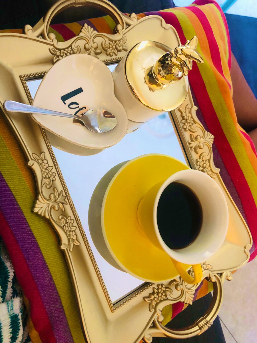 nicolholguinc's tweet photo. El café de los 31 años 🎂
#Agradecida #FelizLunes #BonitoDía #LosTa https://t.co/0Wj03Bl3gf