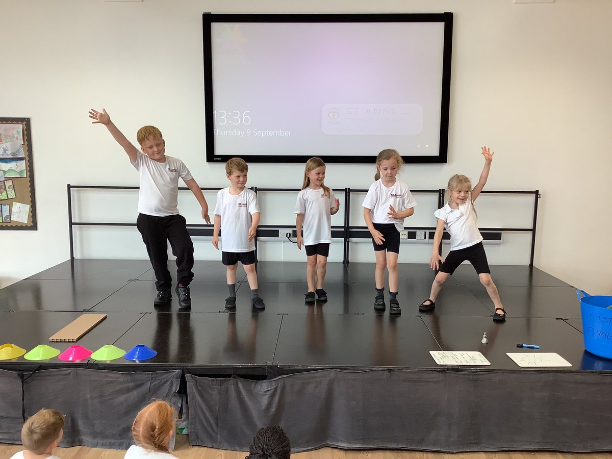 MDanceStAnnes's tweet photo. In dance we have been moving to the beat #wearestannes @StAnnes_EHS @CBradleyStAnnes https://t.co/tVVyEzmUeU