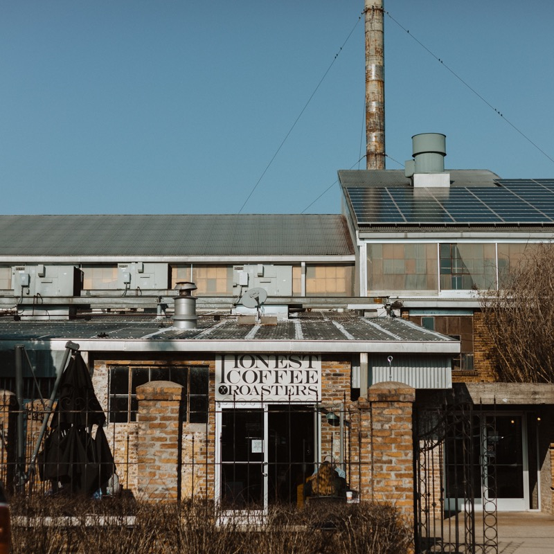HonestRoasters's tweet image. The weather has been amazing lately! Let's keep these fall vibes going by grabbing a Roosevelt, finding a seat on our patio, and enjoying the fresh air!