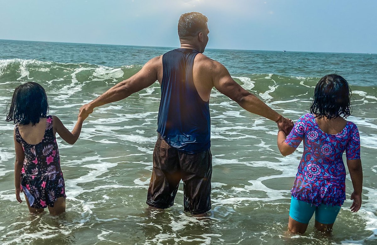 __phoenix_fire_'s tweet image. #TweetYourLockScreen  my lifelines :)