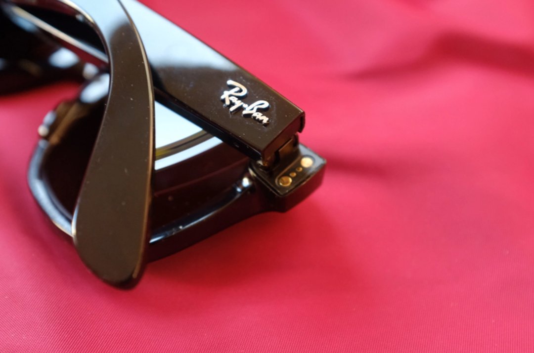 MobiWork's tweet photo. #Facebook takes a stab at "smart sunglasses"!  They launched Ray-Ban Stories smart glasses.  They allow users to take photos and videos, listen to music, and take phone calls!   Would you want these?? #smartglasses #technology #raybans #MondayThoughts #lens #sunglasses https://t.co/Eg4SDa0CyS