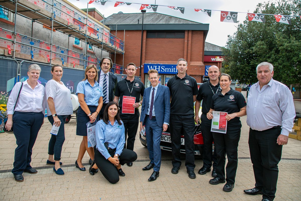 WMFSBusinessFS's tweet image. Thanks to the @HalesowenBID team for arranging the Halesowen event and thanks to  @andy4wm @JamesMorris &amp;amp; @dudleymbc for the opportunity to discuss how @WestMidsFire can support business safety and economic growth. Great end to #BusinessSafetyWeek