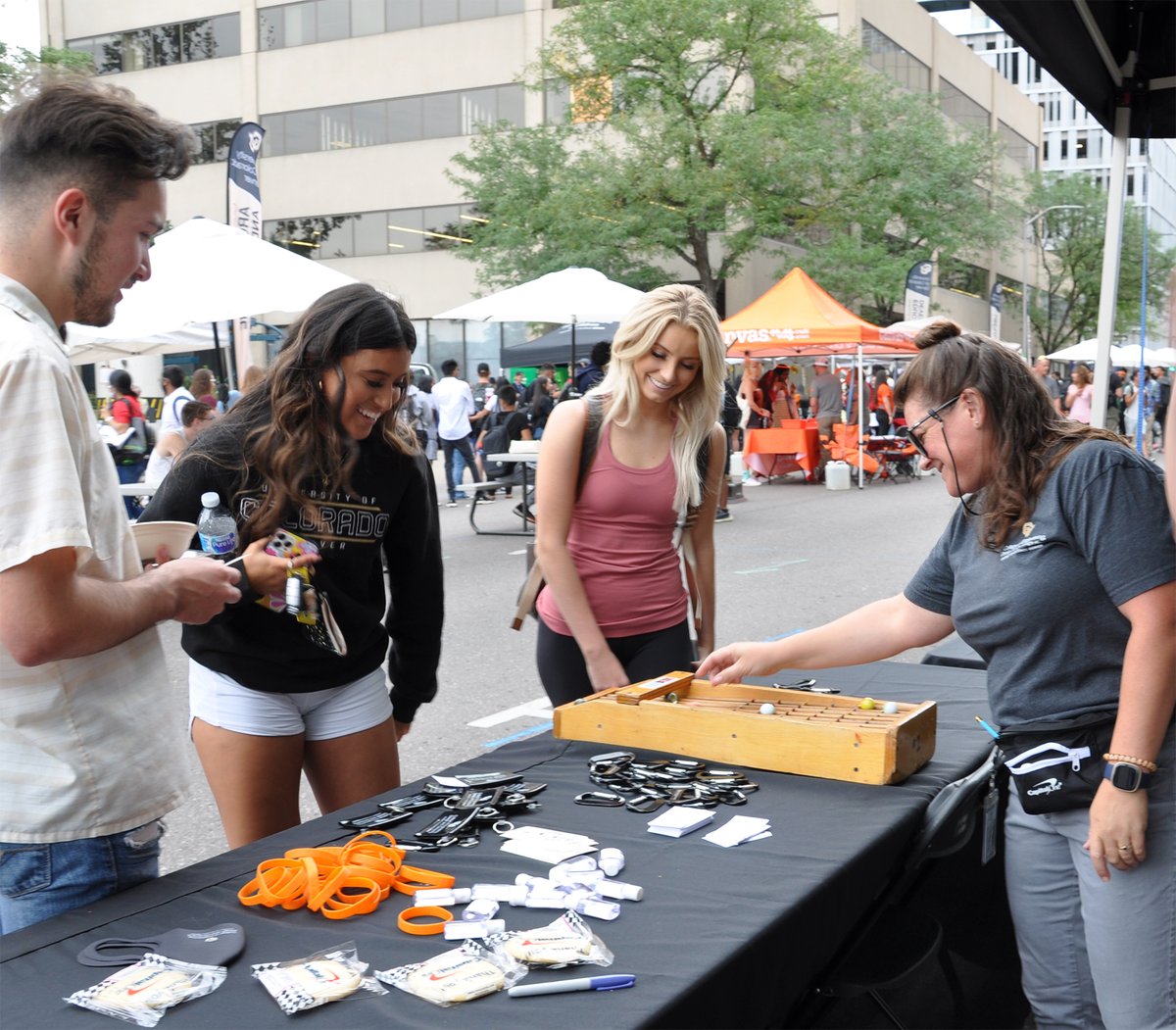 CUDenverENGR's tweet photo. A few more from #BlockParty21, just because🤩 Starting off the semester right with @cuinworks @CUDenver and @CIDE_Denver https://t.co/nAeVF7oFdu