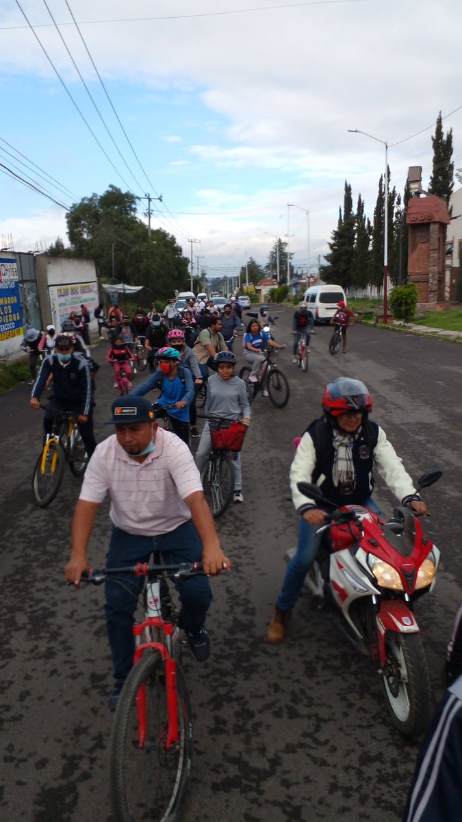 Cheri_EPO55's tweet photo. #33AñosPrepa55 
Rodada a #Cotlinchan #Texcoco desde @chicoloapan 
#SEI #MMCRE #CNTE
@Prepa55 @PChocolin 
@Quadratin_Edomx @jscesareo @milenio_edomex @ADNoticiasMex  @96Preparatoria https://t.co/6oVm9JAidW