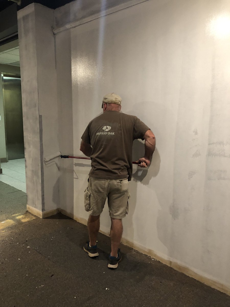ExploreAMAG's tweet photo. New week = new projects. This week we are checking priming/painting off the list! ✅ 🎨 

Who’s excited to check out the Berman Museum once it reopens? 🙋🏼‍♀️🙋🏽

#ExploreAMAG https://t.co/6t8N8ILz32