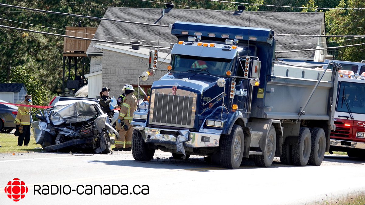 MWagnerRC's tweet photo. #Lanaudière: Collision frontale sur la #R339 (Rg de l'Achigan N) à L'#Épiphanie. Un homme dans la trentaine repose dans un état critique à l'hôpital, la route est fermée dans les 2 directions pour permettre aux spécialistes en enquête collision d'analyser la scène. #rcmtl https://t.co/FTxOMmpSiH