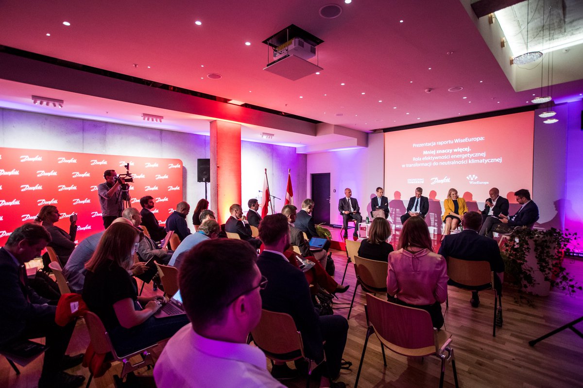 Jedrzejczak_A's tweet photo. Raport @Wise_Europa prezentowany podczas debaty #GreenRestart potwierdza zasadę pierwszeństwa dla efektywności energetycznej #EnergyEfficiencyFirst wprowadzoną przez UE: https://t.co/BCdxY7K46S #zielonatransformacja https://t.co/5HZ9ZL3zKR