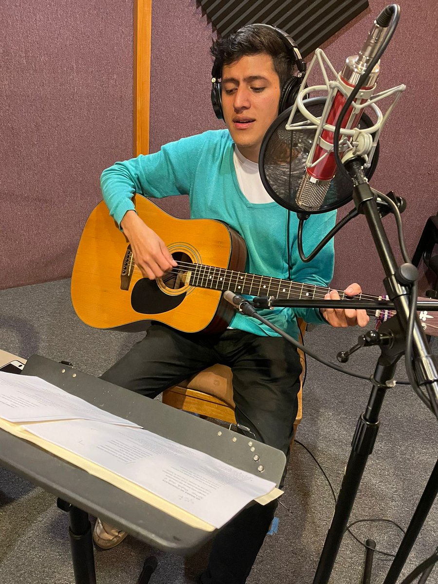 adescagt's tweet photo. #Música
El cantante Mosheh Patzán, de San Juan Sacatepéquez, durante la grabación del disco "Cafuné".
#ADESCA #AlServiciodelaCultura https://t.co/qDhxfrXCqE