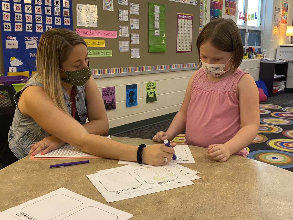 heather_keal's tweet photo. Kindergarten friends in @MrsHatcher_K were reviewing character and setting today during Reading. These kids rocked it! #MiddieRising #MayfieldStrong https://t.co/cJ1DpuctjQ