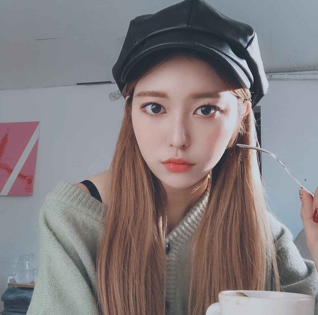 dailyjane97's tweet photo. #momoland #jane #kpop
#모모랜드 #제인 #モモランド #ジェーン https://t.co/ikSObNthf0