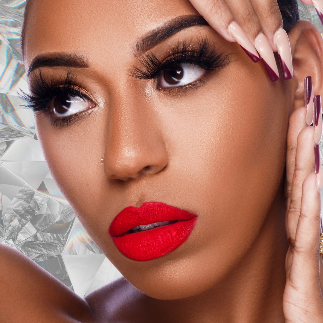 JNovaCollection's tweet photo. Monday Glam 💎 We’ve got the perfect Red Lippie 💋
Tease Liquid Matte available now at jnovacollection❤️
.
.
.
.
.
⠀⠀⠀⠀⠀⠀⠀⠀⠀
#jnovabeauty #msjackyoh #makeup #lipgloss #jnova #jnovacollection #makeup #atlmua #mua#makeuplover #makeupoftheday #makeupes https://t.co/xZTihQmADq