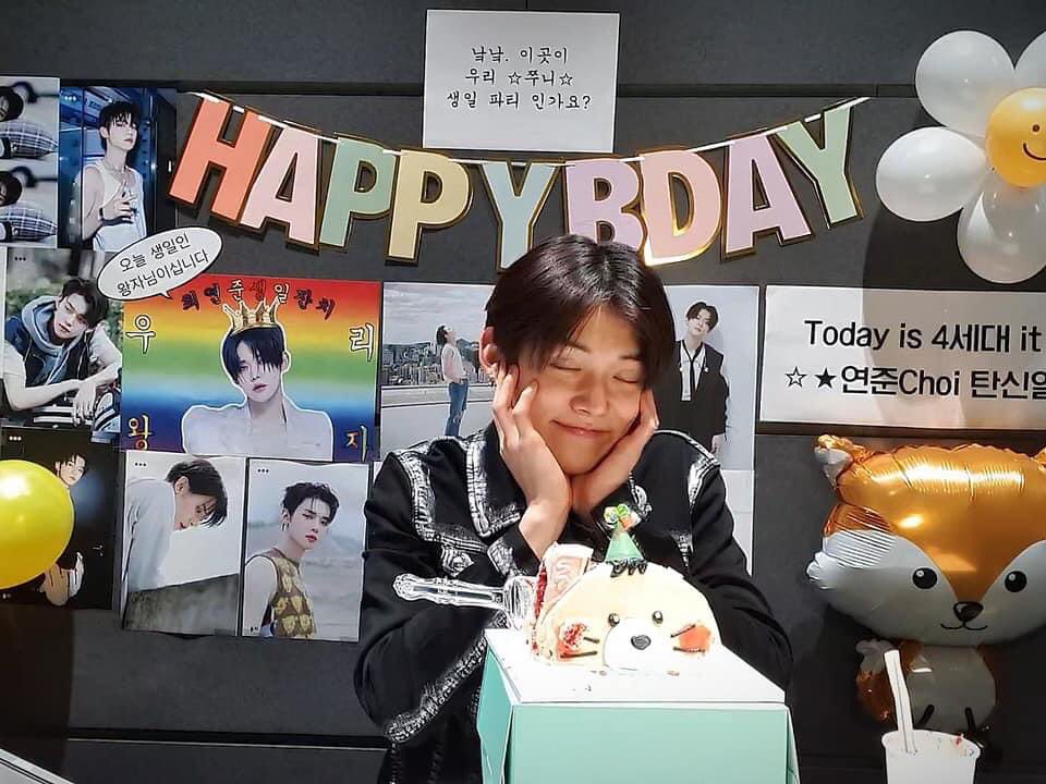 Shutanatics_twt's tweet photo. 13th is JUNJON DAY !! Last greeting ulit para special. Happy Birthday sa nag-iisang ganap at nagpalaganap ng kajejehan sa pamilyamg 'to. Mahal ka namin lagi, at ingat ikaw at [ikaw] !!

- Love, Shutanatics. https://t.co/fzrSbdX8GT