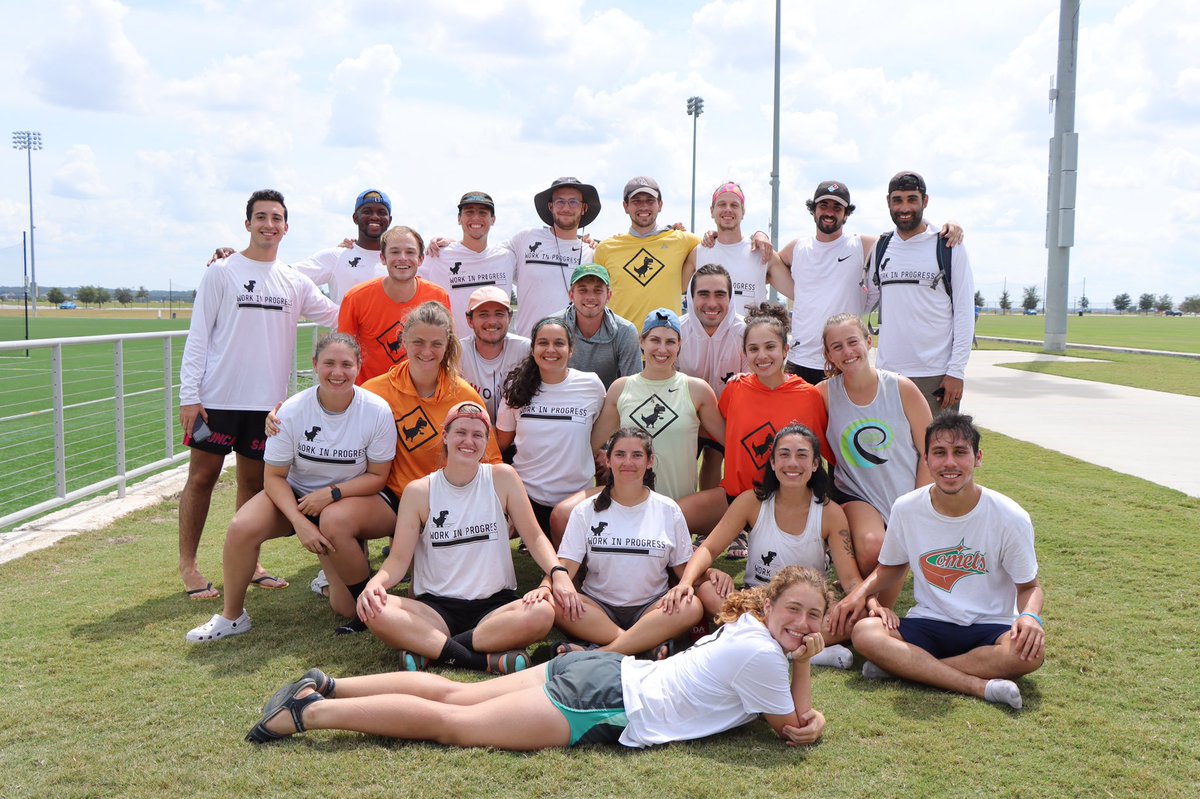 WIPUltimate's tweet photo. I love my friends 🥺 https://t.co/vawR0cBztq