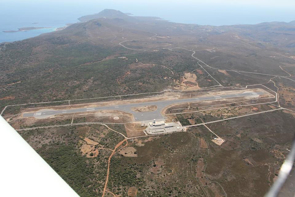 aopahellas's tweet photo. Πτήση πάνω από το αεροδρόμιο των Κυθήρων LGKC με αεροπλάνο Γενικής Αεροπορίας! Φωτογραφία από το Fly in της AOPA Hellas! 

Flying over Kythira airport LGKC with a General Aviation airplane! Snapshot from AOPA Hellas Fly in! 

#aopahellas #aopagr #generalaviation #kythira #lgkc https://t.co/i2eImMZ6cB