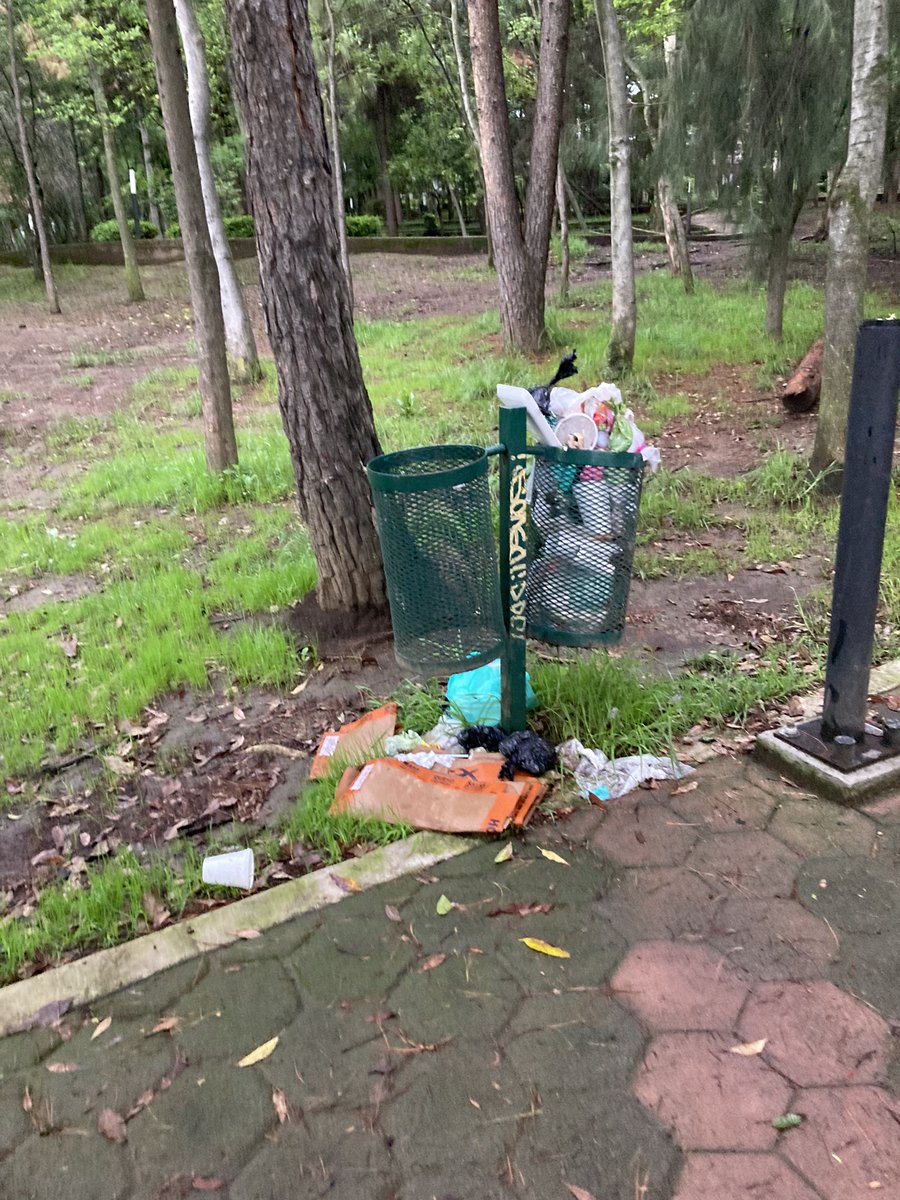 solcolin's tweet photo. @Claudiashein En serio? #SembrandoParques ?? Para nunca dar mantenimiento ?
Sean serios, cada que inauguren algún parque, transporte, etc muestren la proyección sobre mantenimiento y conservación.
@AlcaldiaAO https://t.co/STlcKKx9Xp