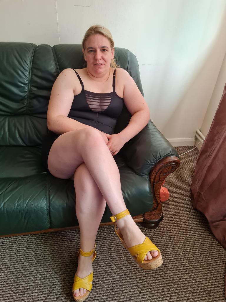 Mature spread legs 