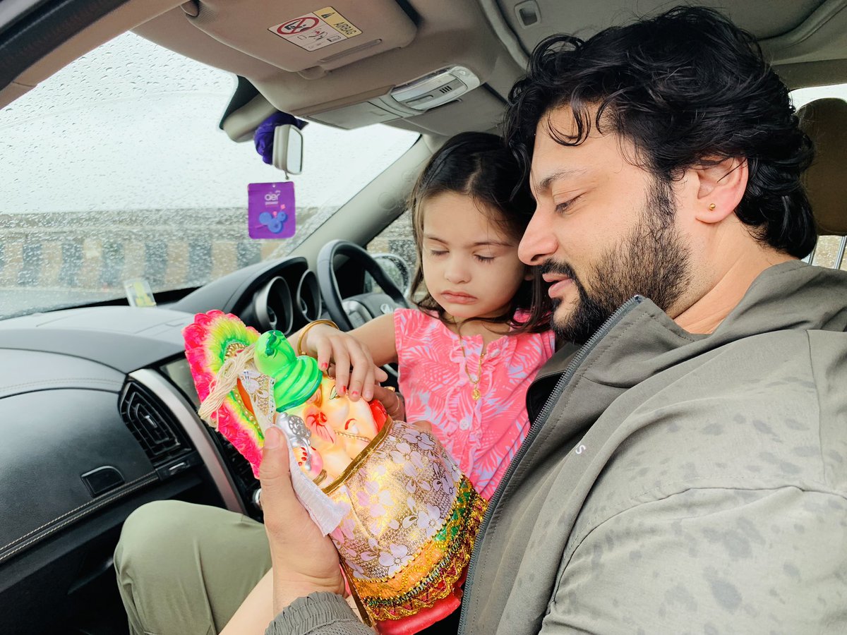 AnubhavMohanty_'s tweet photo. Teaching your child the right values of life today, helps them build a beautiful and peaceful world tomorrow.
#GaneshChaturthi
#ecofriendlyganesha https://t.co/3UhF30XidX