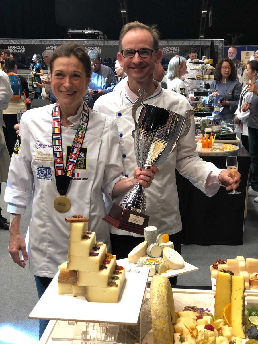 LNFromagers's tweet photo. Championne du monde !🏆 Félicitations à notre fromagère Virginie Dubois, élue meilleure fromagère du monde 2021 ! 🧀 @mondialfromage #mondialdufromage2021 https://t.co/yXA9t4cQmY