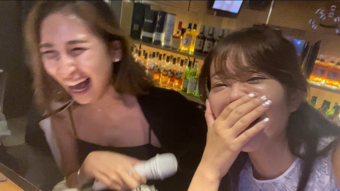 imetmyself's tweet photo. 昨日からまたみんな恋しいモード🥲毎日親友は酔っ払って電話してきてうざいし(恋しい)、いつメンは「お前(わたし)が居なきゃ集まんないよ」とかいうし、北海道に住んでるくせに都内の人より会ってた姐さんは心配だし。韓国は最高だけど、やっぱ大好きなみんなが恋しいよ😢🦋1日1回動画観てるw https://t.co/6DHA8q4KPM