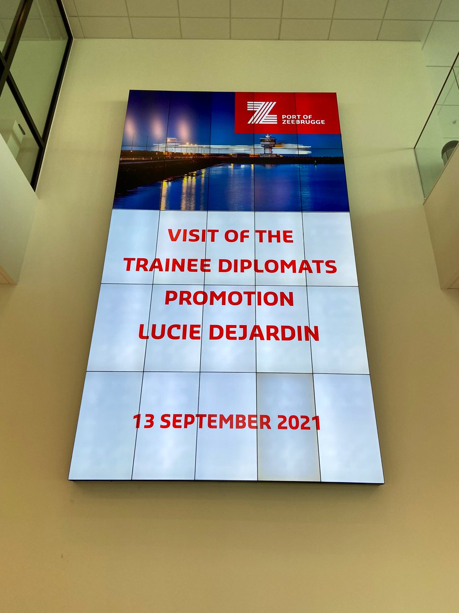 Interessant werkbezoek aan @Port_Zeebrugge vandaag! 

Belangrijke hub voor nieuwe wagens en unieke Belgische connectie met het Verenigd Koninkrijk 🇧🇪🇬🇧