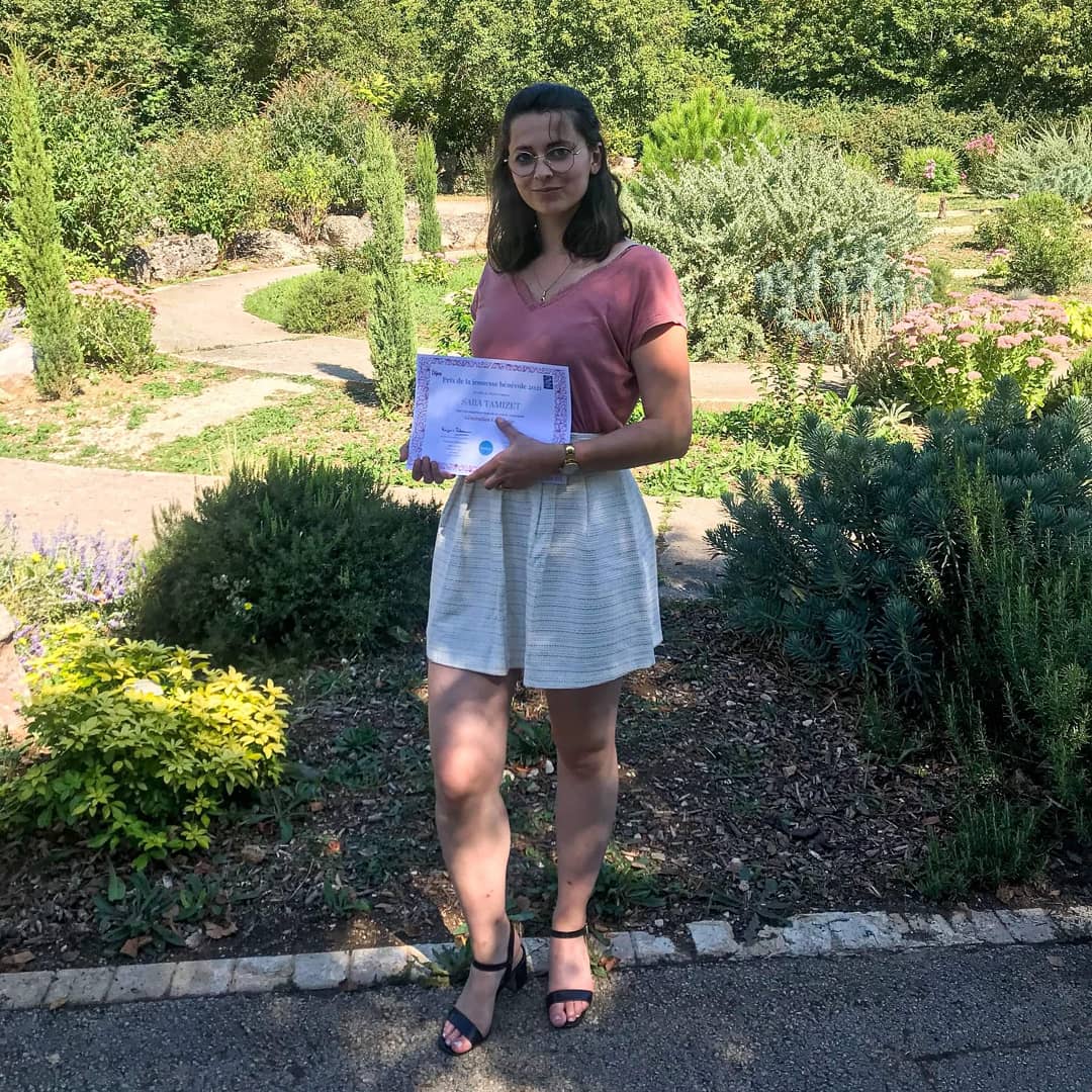 gcampus's tweet photo. [PORTRAIT BENEVOLE]  

Pour cette rentrée, c'est avec grand plaisir que nous avons présenté Sara Tamizet lors du Grand Dej' des associations où elle a notamment reçu le Prix de la Jeunesse Bénévole 🏆 

1/3 https://t.co/98sr1Jfbzu