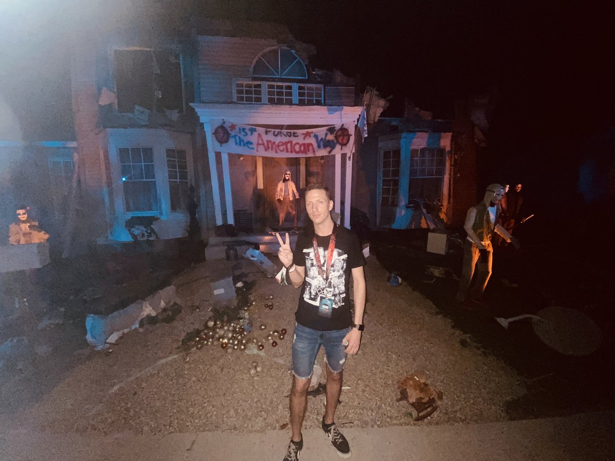 elfsalley's tweet photo. Blessed be our New Founding Fathers for letting us Purge and cleanse our souls. Blessed be America, a nation reborn. Can’t wait to purge you. 🔪#HalloweenHorrorNights #hhn #HHN2021 #hhnhollywood https://t.co/eBwTZeWuY9