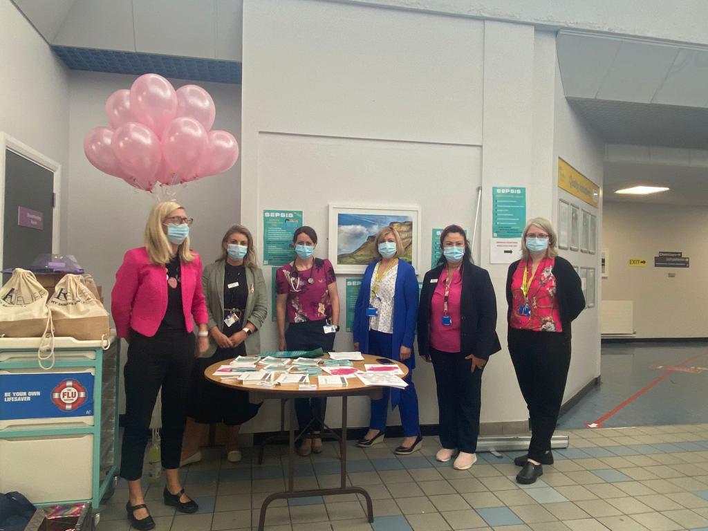 World sepsis day. SUH marking the occasion. Thanks to Selene Daly for the goodie bags. I'm sure our quiz winners will enjoy <a href="/GeorginaKilcoy3/">Georgina Kilcoyne</a> <a href="/selene_nurse/">Selene Daly</a> <a href="/VikkiSheeran/">Vikki Sheeran</a> <a href="/sligeach123/">michelle</a> <a href="/StAngelasSligo/">ATU St Angelas</a> <a href="/MarionRyder13/">Marion Ryder</a> <a href="/MargaretGiven5/">Margaret Given</a>