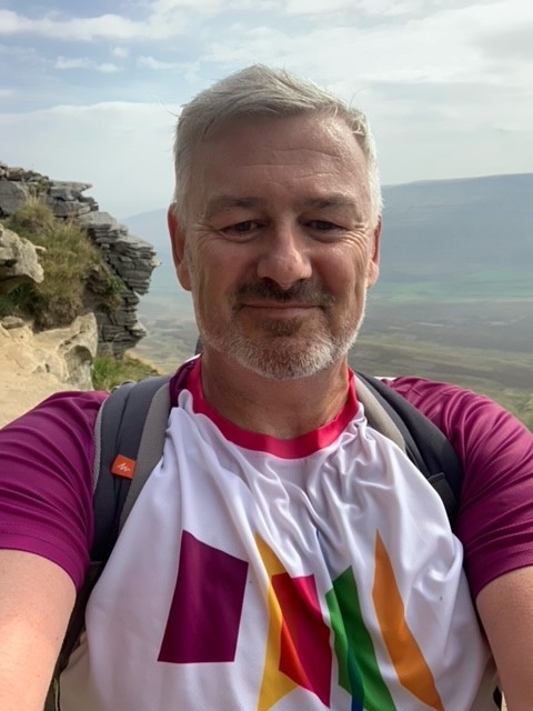 Launchpad_RDG's tweet photo. Gary - who has two replacement hips - completed the Yorkshire Three Peaks Challenge ⛰️ last week, conquering Pen-Y-Gent, Whernside and Ingleborough in under 12 hours. Here he is smiling mid-challenge 😃 #LaunchpadLegend
You can support him by visiting: https://t.co/ok5sQuNfs8 https://t.co/AVc6eLjcFa