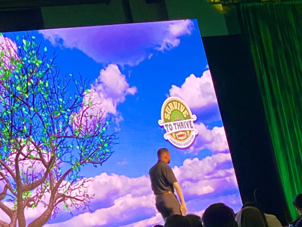 sheetalohri's tweet photo. @inkyjohnson what a motivational human. Recharged my commitment and purpose batteries. #justamazing #motivationalspeaker @DennysDiner #somotivated #dfa #Nashville https://t.co/e3tjScCFUa