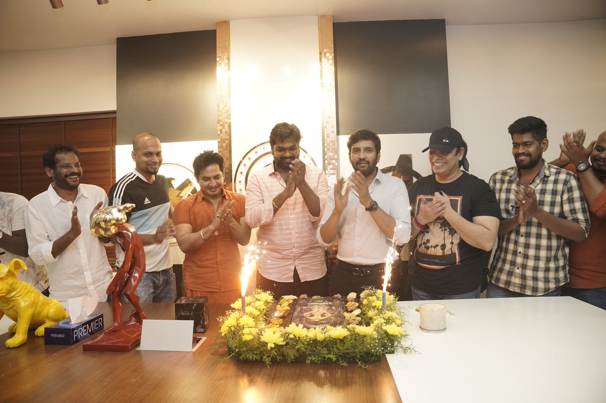 Celebrating #Dikkiloona success with the people who made it possible! 😃 @iamsanthanam @karthikyogitw @SoldiersFactory @sinish_s @ZEE5Tamil @J0min @itisprashanth @proyuvraaj @gobeatroute