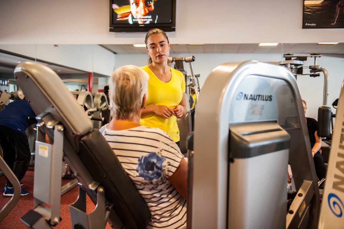 Met het programma ‘Actief na corona’ helpt nieuwe Gezond010-partner LifeTime Wellness ex-coronapatiënten zo snel mogelijk op de been. ‘We werken aan conditie en spierkracht, maar ook aan een gezonde leefstijl.’ 

Meer weten? Kijk op: ap.lc/3ZN5r