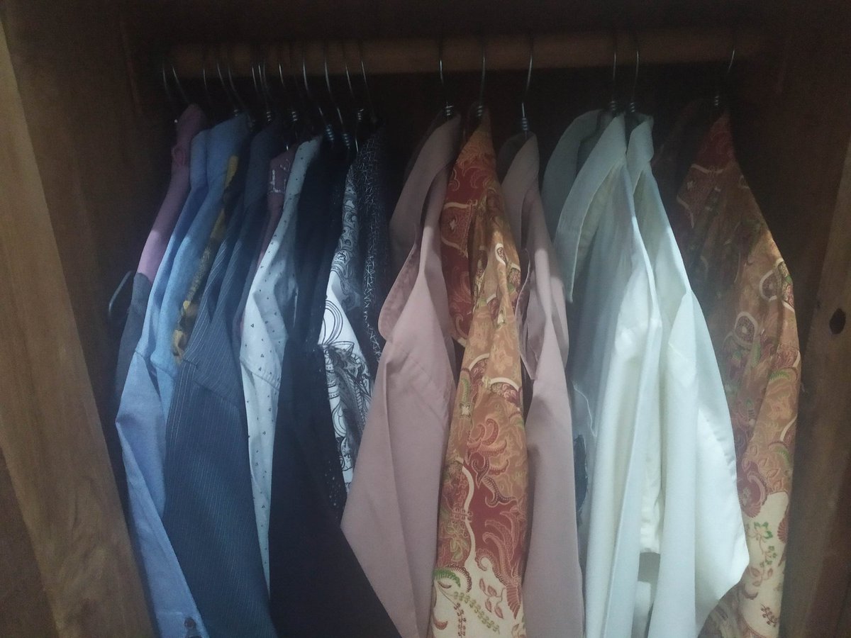 aifuyuuu's tweet photo. Day 8 - Inside Your Closet
Knock knock
Who's there?
Annie
Annie who?
Annied my uniform so please open the closet
@miss_suntea #aphotoadayproject https://t.co/2rZE4pgA35