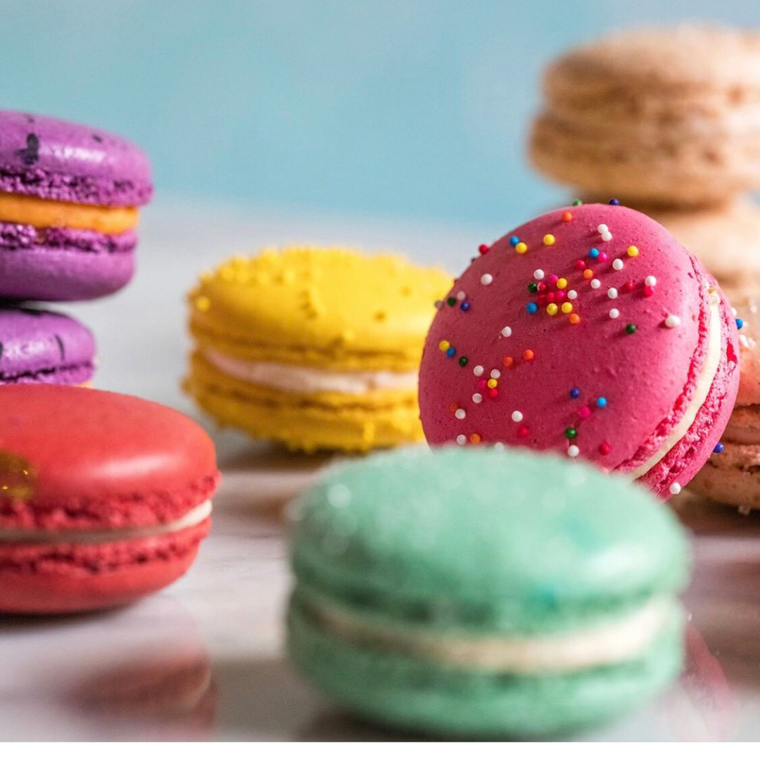 trophycupcakes's tweet photo. Have a colorful week and bon appetite! โค๏ธ๐งก๐๐๐๐
#macaronmonday #livelifecolorfully #mondaymotivation https://t.co/jXEGV2B1JF