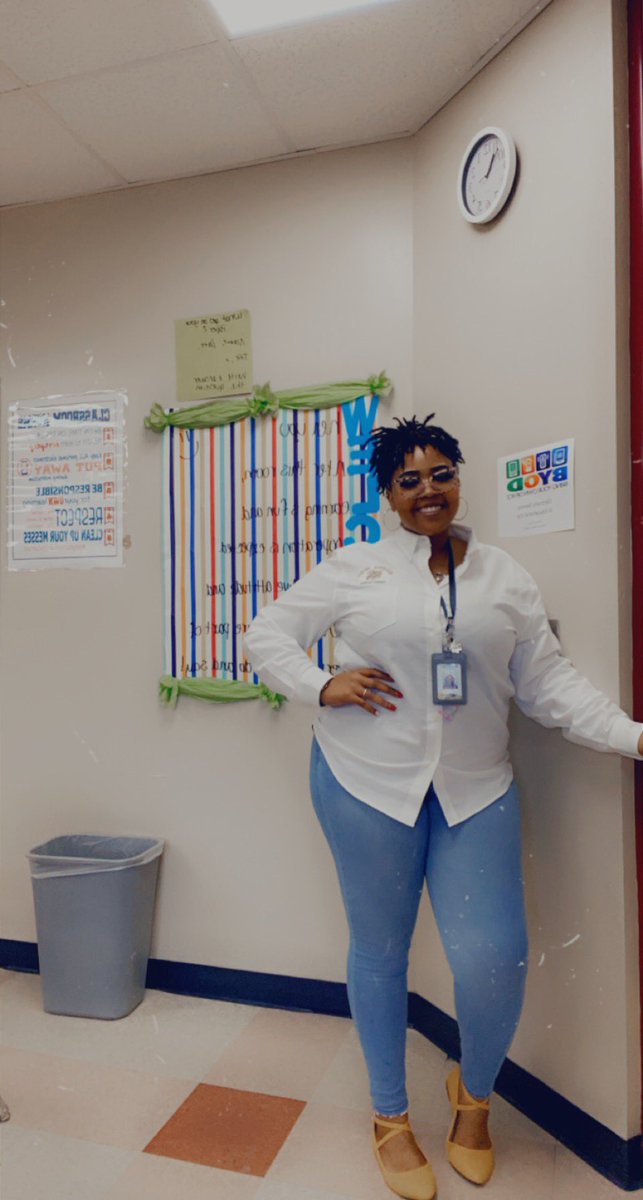EducatorMurray's tweet photo. Styling in my GPMS button down ✨✨ https://t.co/SEKV04NJpD